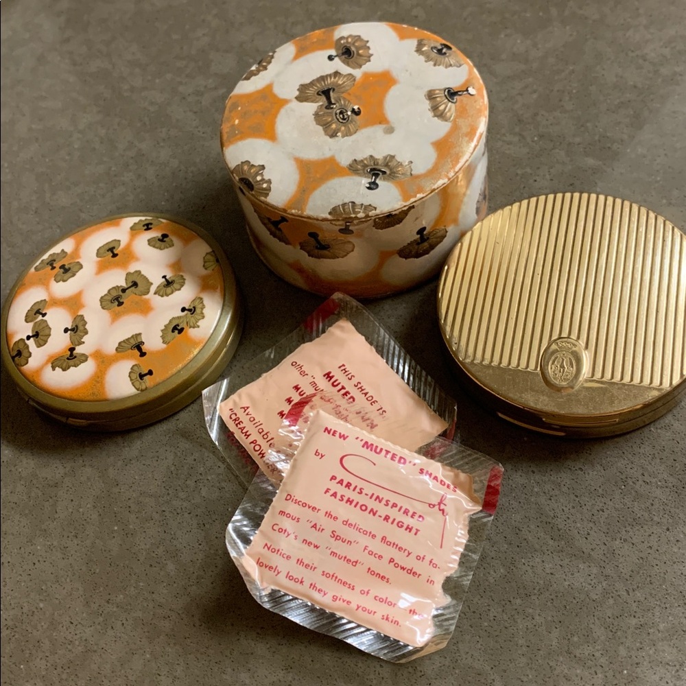 Coty Air Spun L'Origan Vintage Compact, Powder Box & Samples